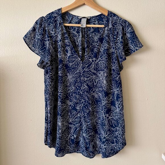 H&M Women's Pullover Blouse Blue Chiffon Flutter Sleeve V-Neck Tunic Top - Picture 3 of 9